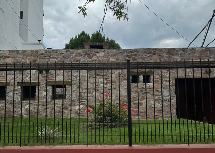 La Casa De Piedra